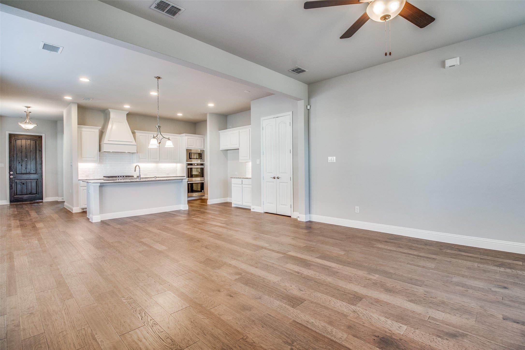 613 Cowboy Way – photo 2