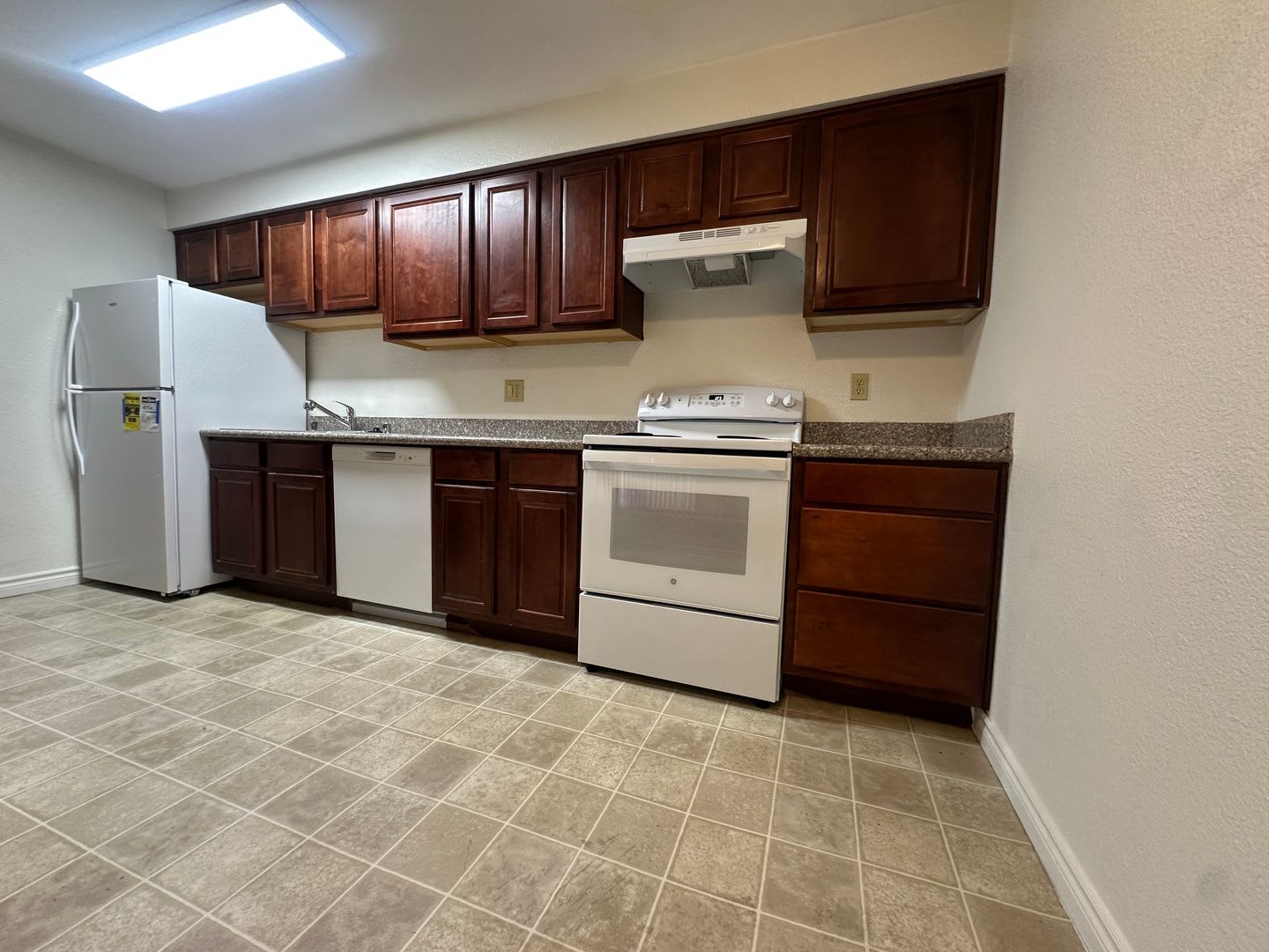 2 Bedroom, 1 Bath Condo – photo 5
