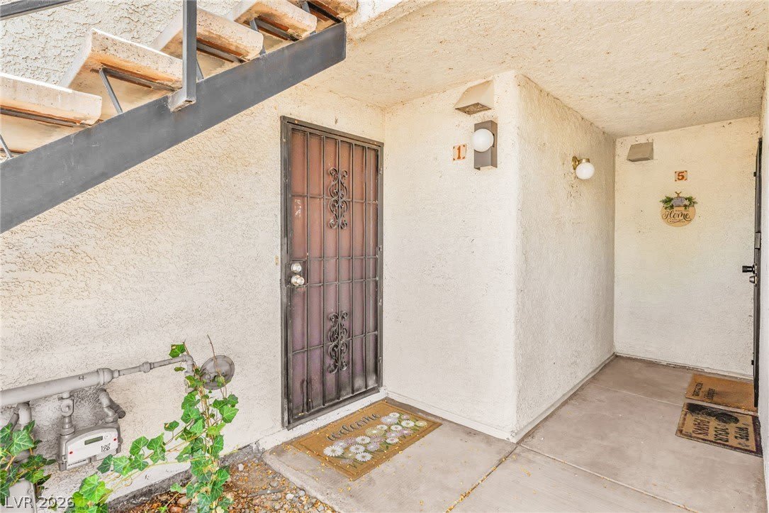 1701 E Katie Avenue – photo 4
