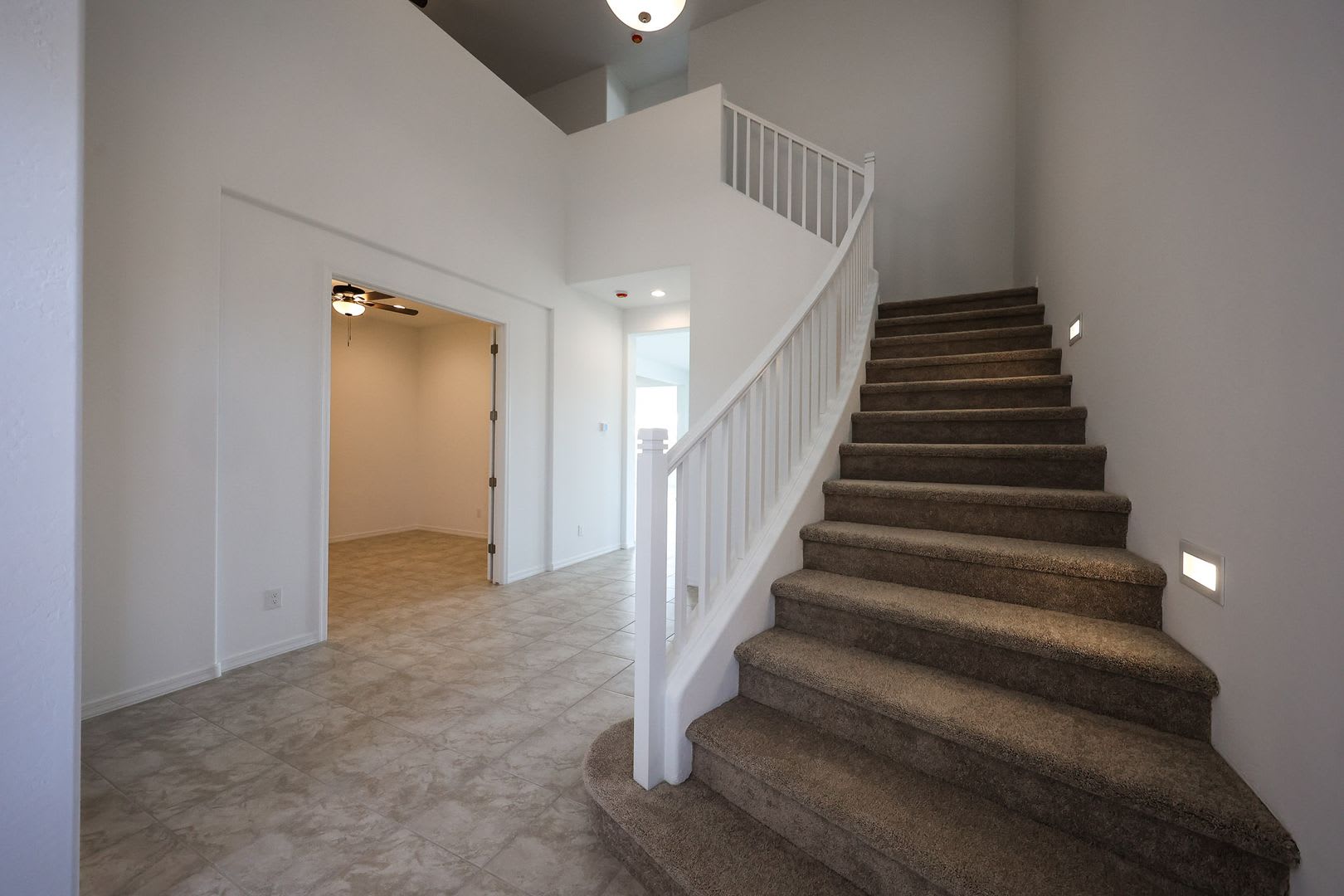 3 Bedroom + Den and Loft in Aloravita Community – photo 4