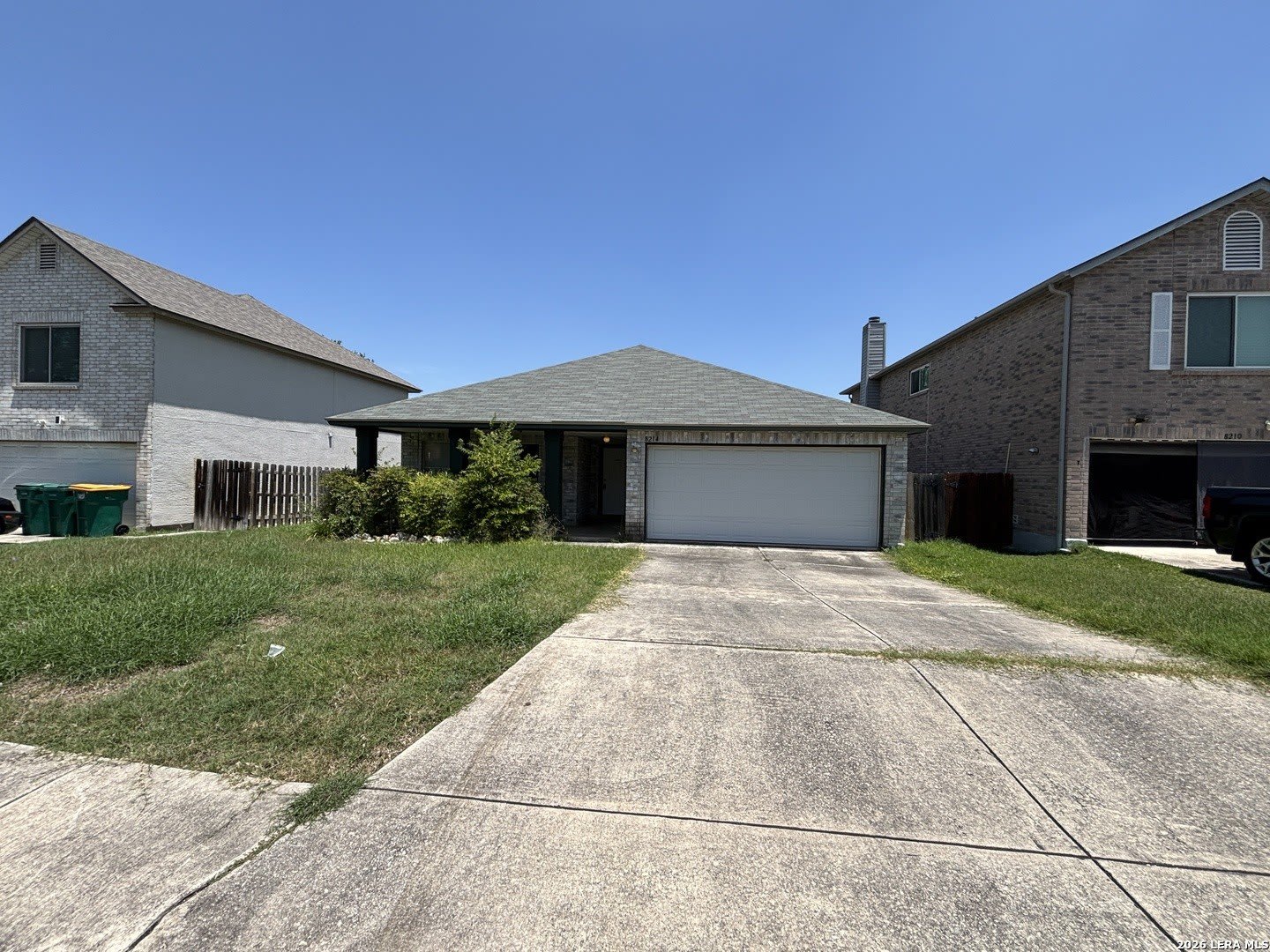 8214 CHESTNUT MANOR DR – photo 1