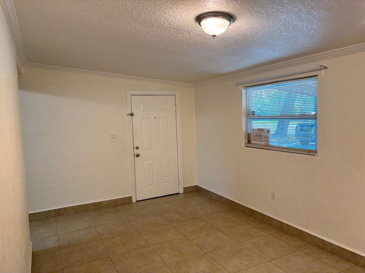 Move in ready 3 bedroom home – photo 3