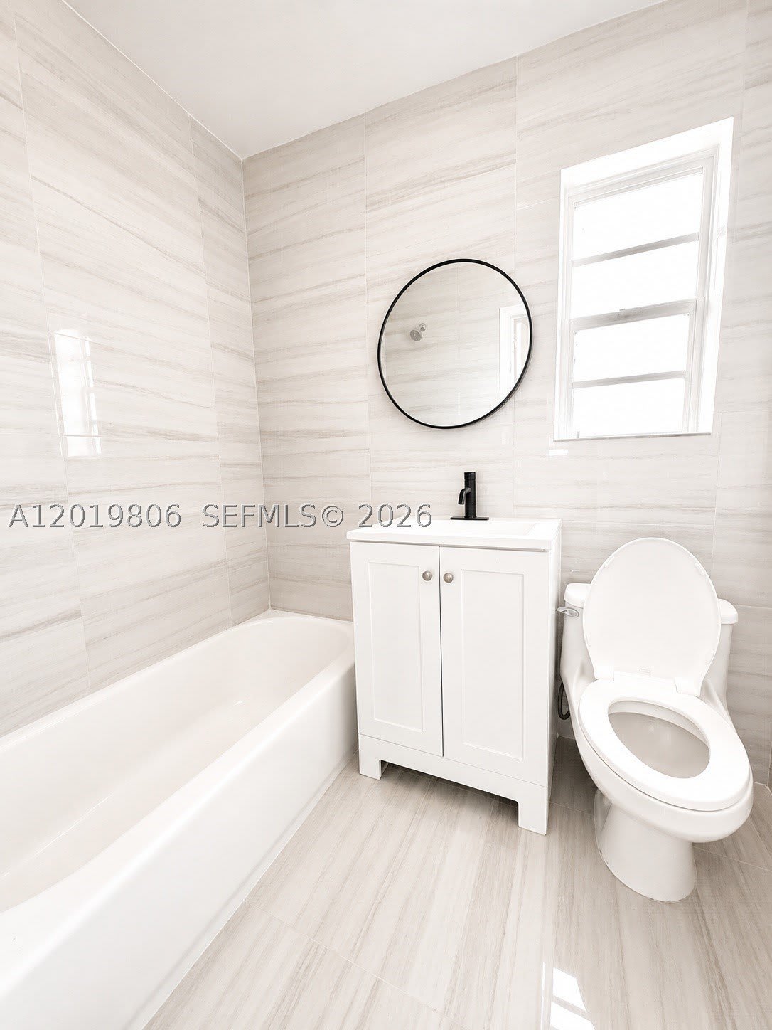 612 NW 1st Ave – photo 1