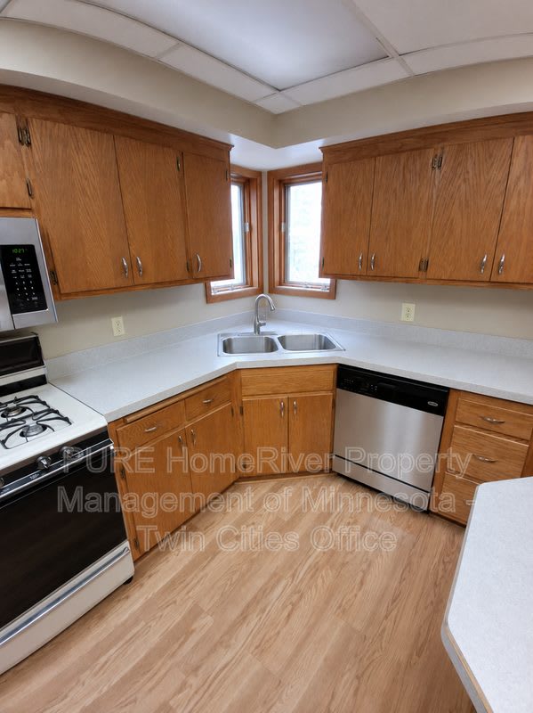 1468 90th St W – photo 2