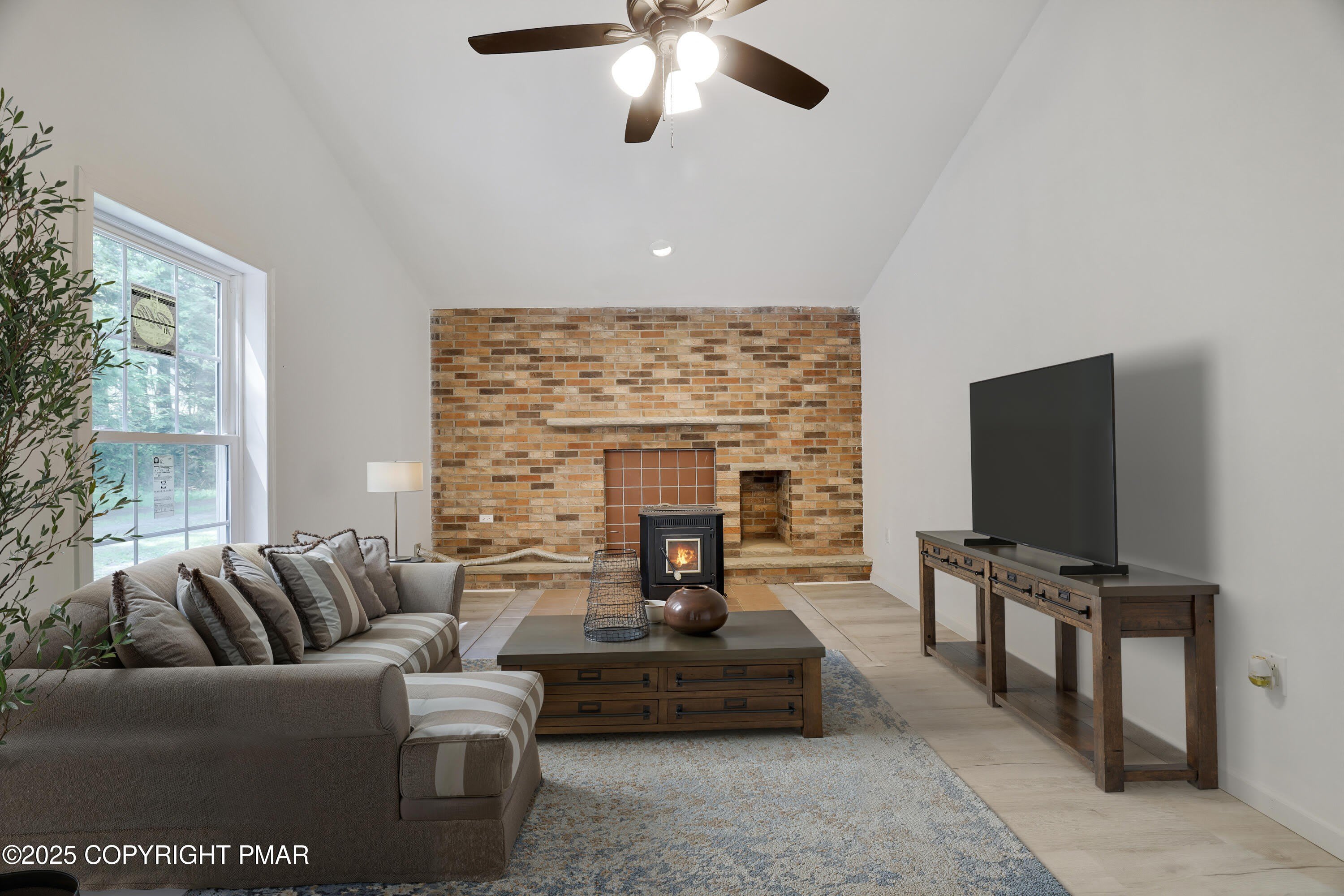 3119 Essex Road – photo 3