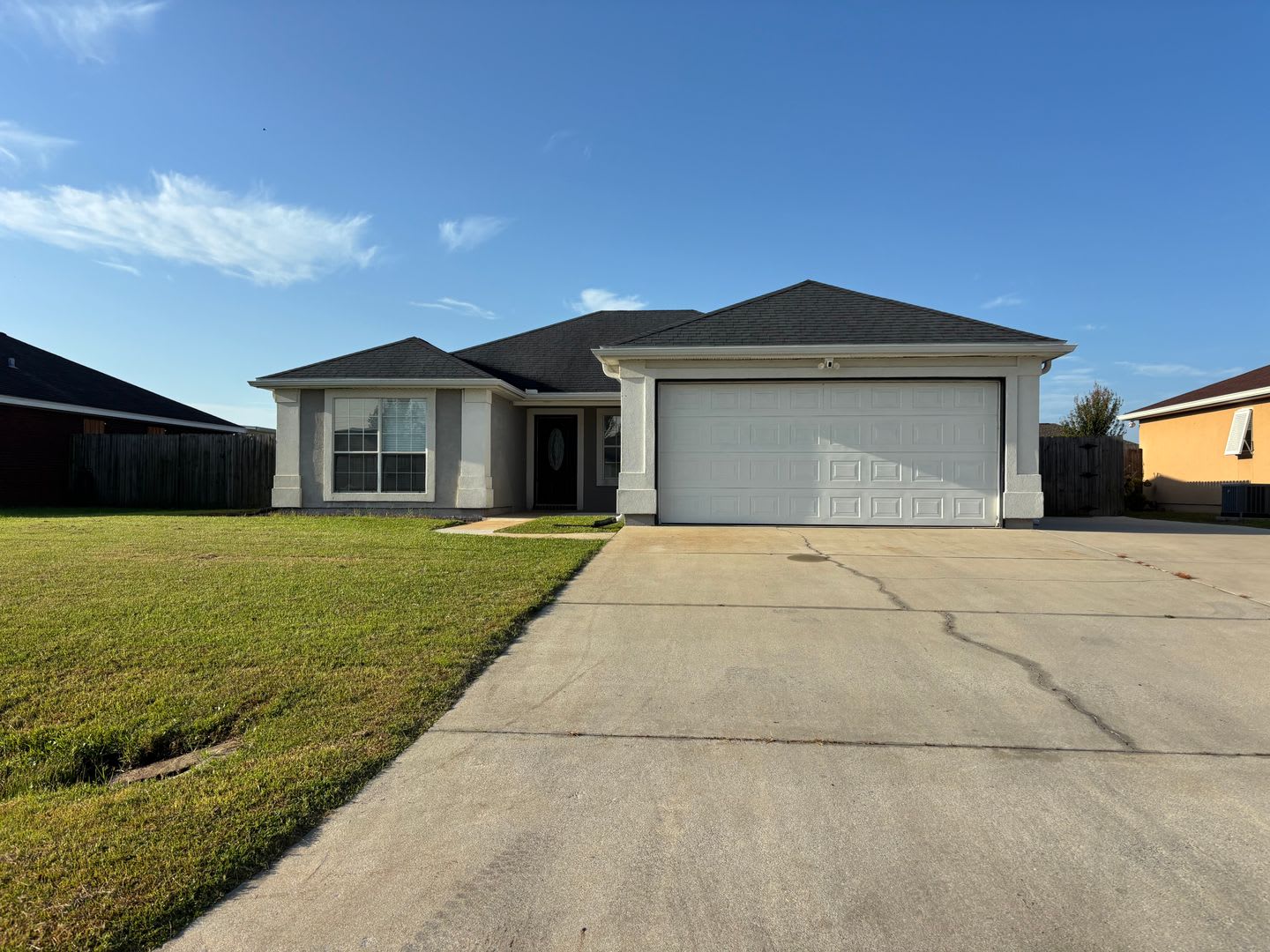 Beautiful 3/2 located at 5424 Nicole Blvd! – photo 1