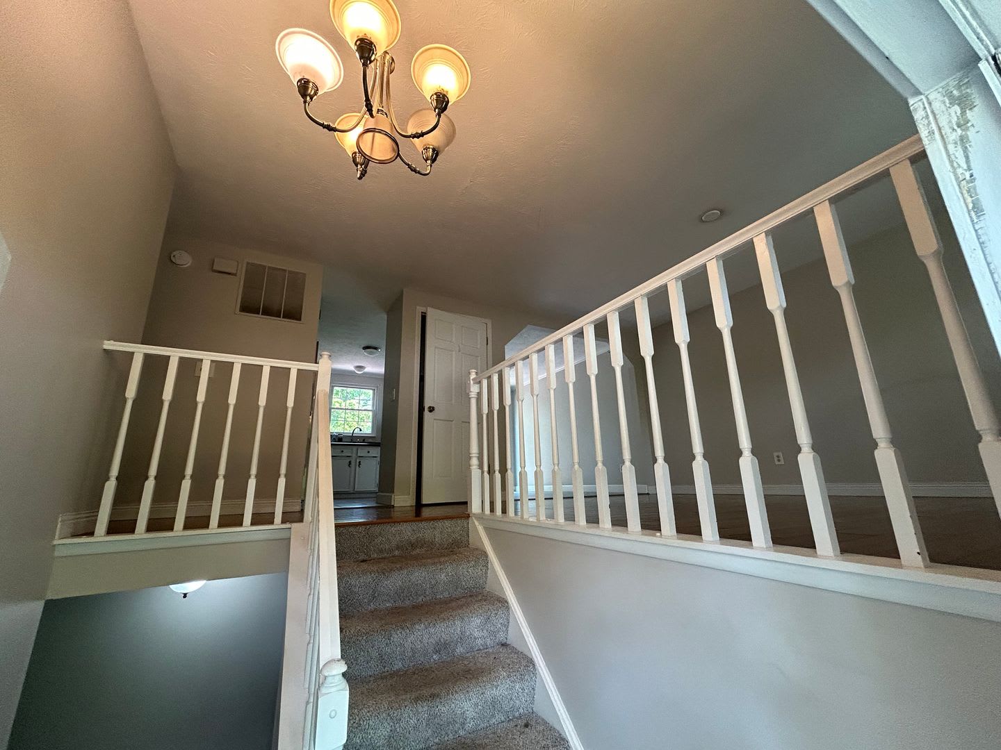 Remodeled 3 Bedroom House in Mason – photo 3