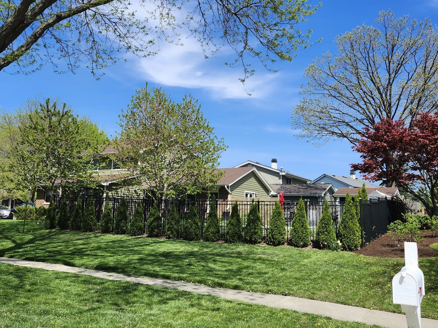 301 Oakbrook Court – photo 2
