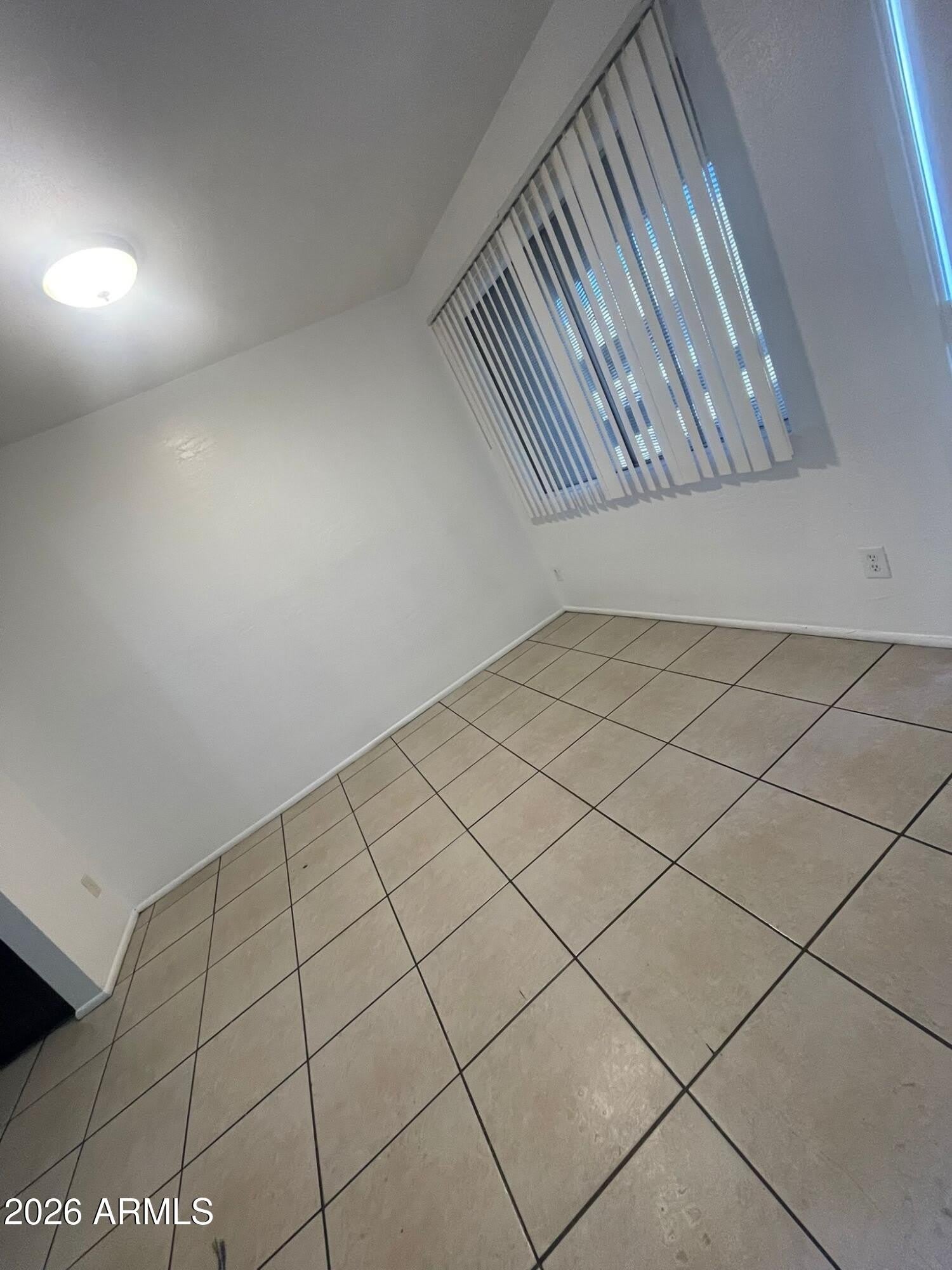 2666 N 43RD Avenue – photo 2
