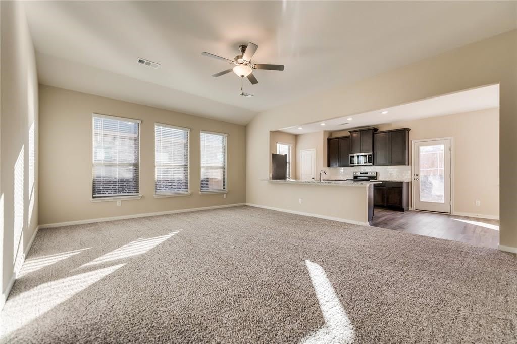 204 Lake Ridge Drive – photo 4