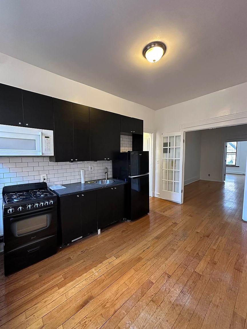 2293 Adam Clayton Powell Jr Blvd Apt 1F – photo 3