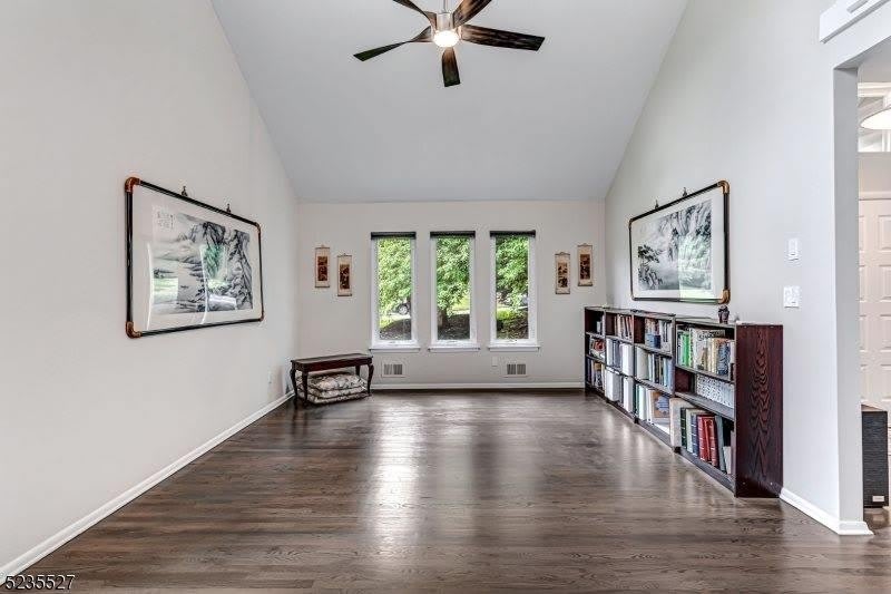 33 Highmount Ave – photo 5