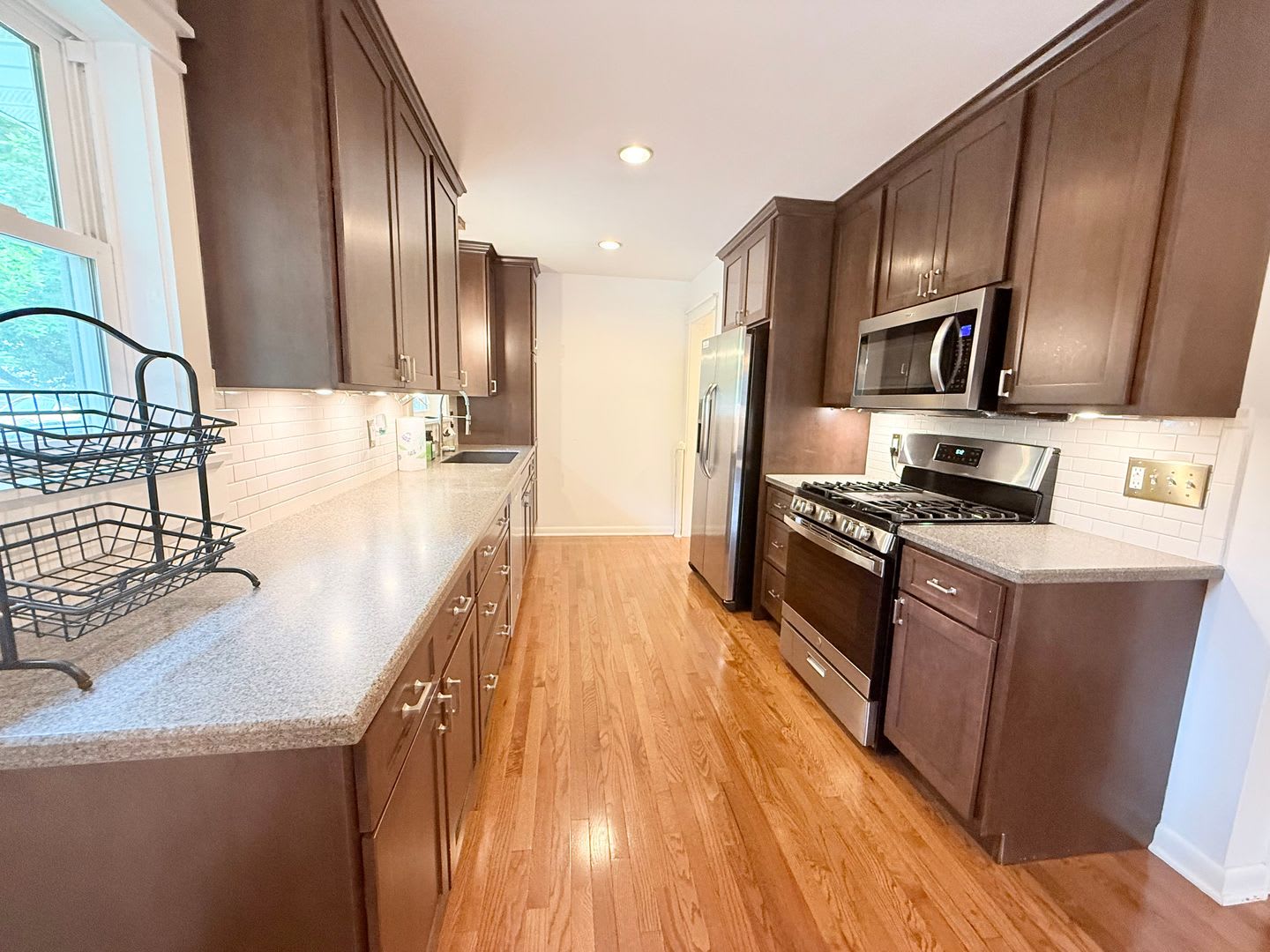 Beautiful 3BR Home with Finished Basement – photo 3