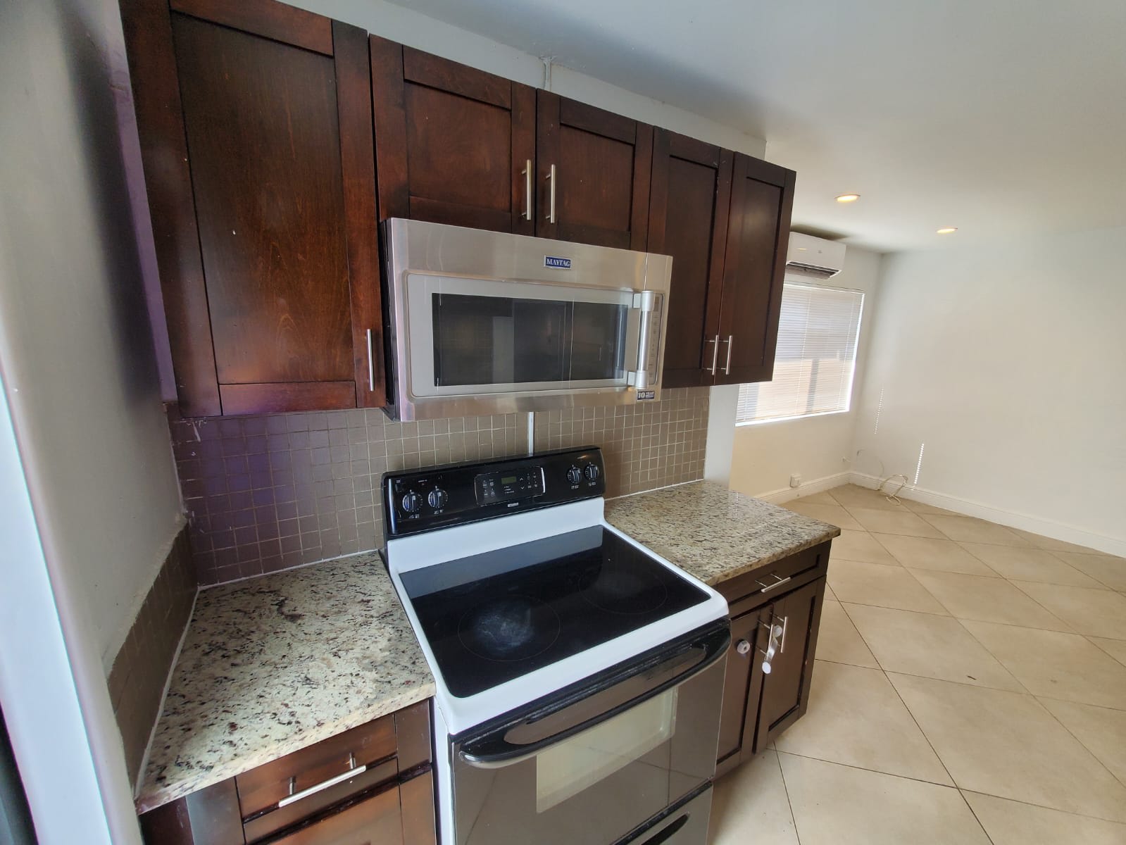 841 Northwest 5th Avenue – photo 5