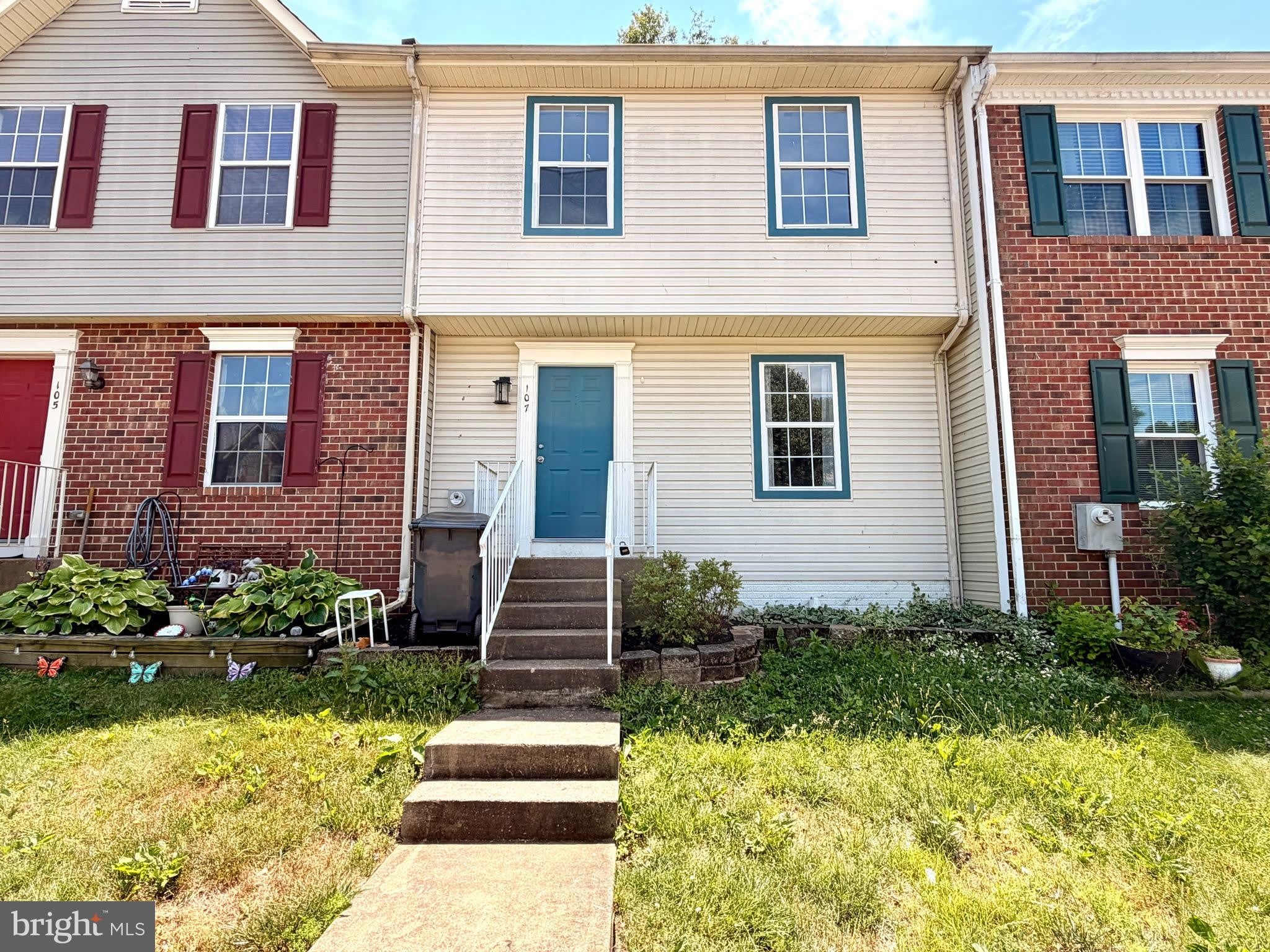 107 STAFFORD MEWS Lane – photo 1