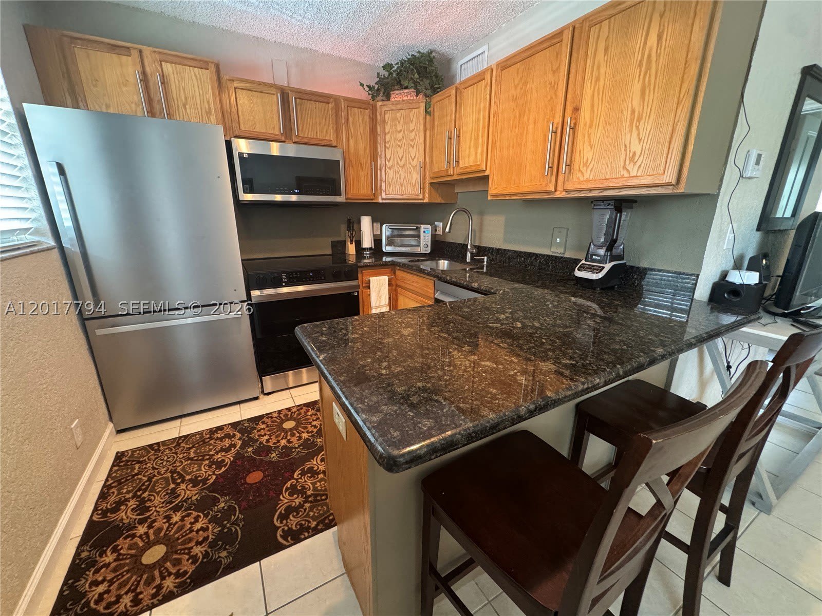 2660 Ne 8Th Ave – photo 5