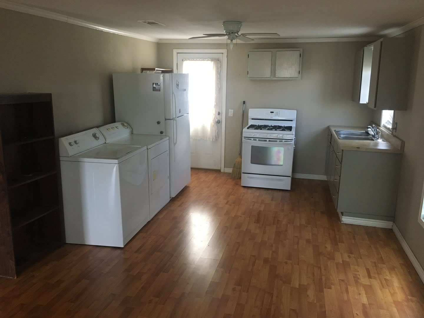 438 Cherry St – photo 5