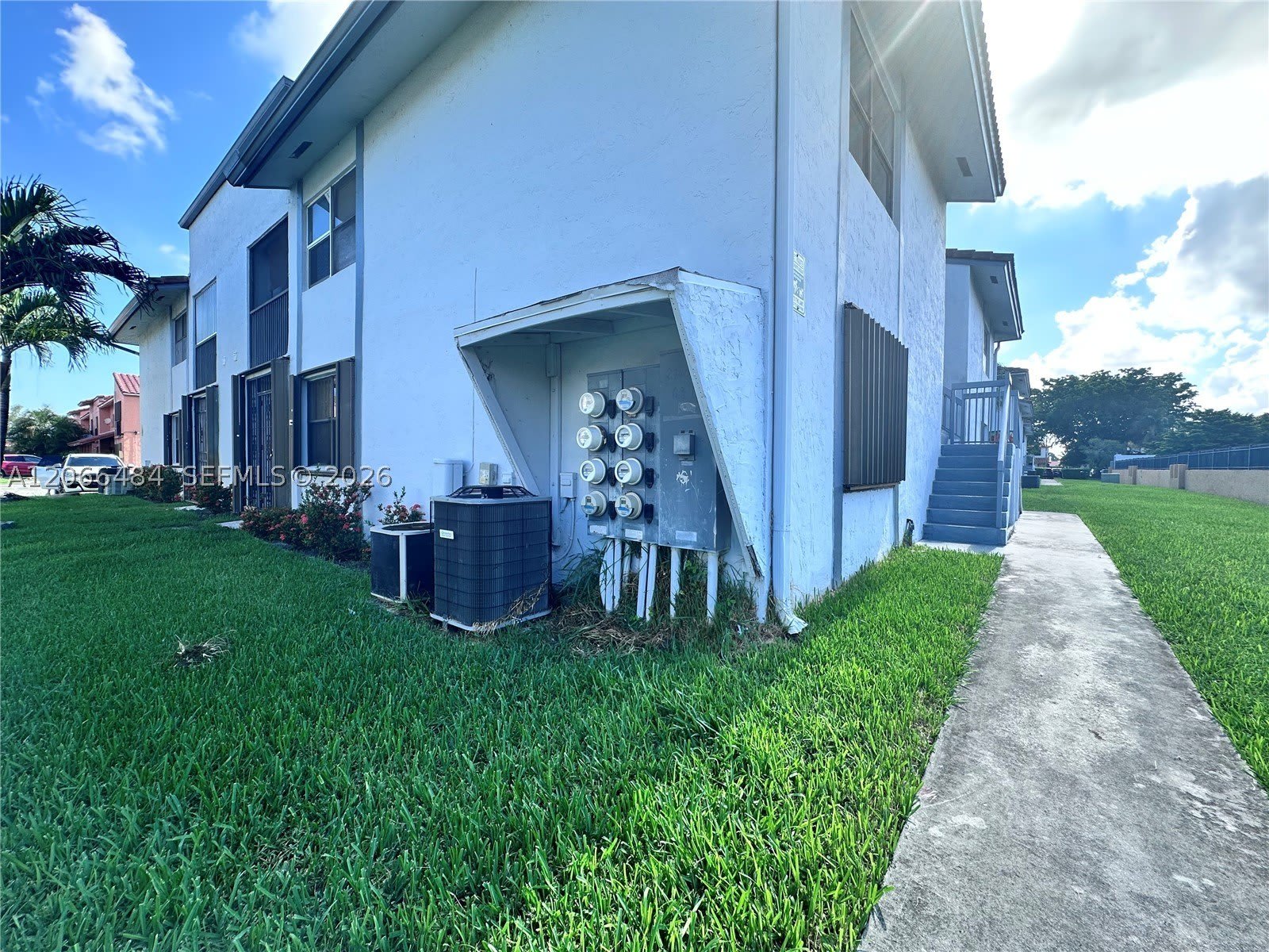 2740 W 63rd Pl – photo 1