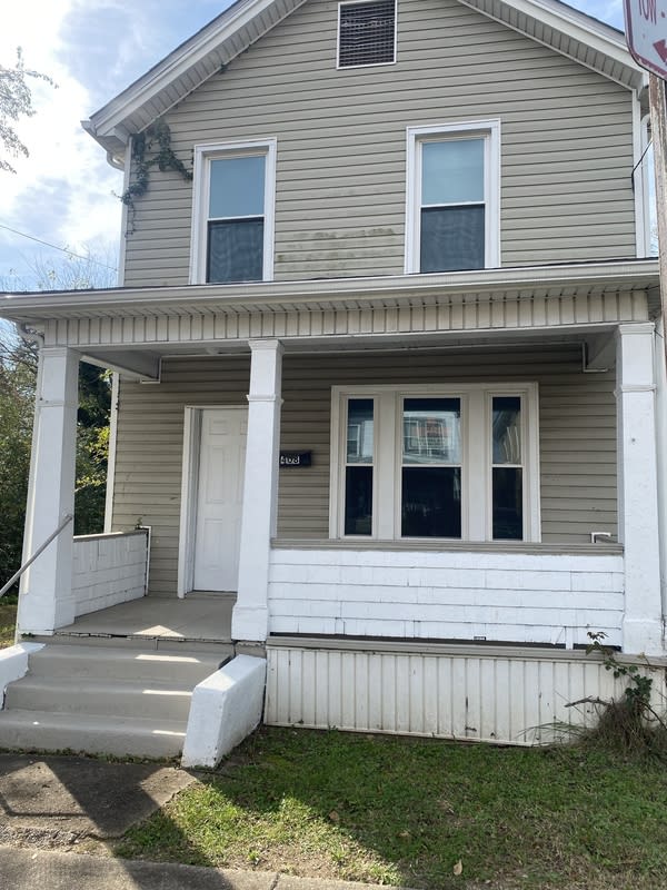 408 Gilmer Avenue Northwest – photo 1