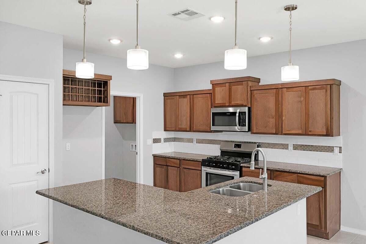 12661 Kingsbury Avenue – photo 4