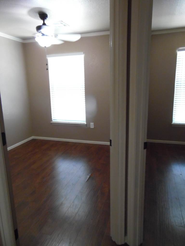 10001 Panther Way – photo 3