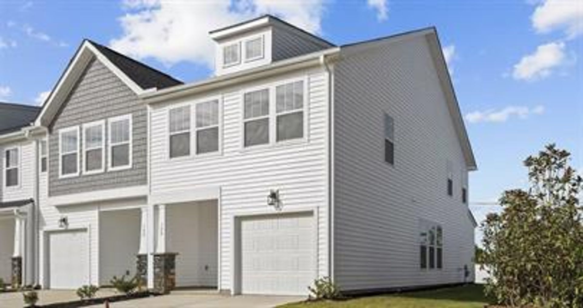 Beautiful 3/2.5 Townhome Move in Ready! – photo 3