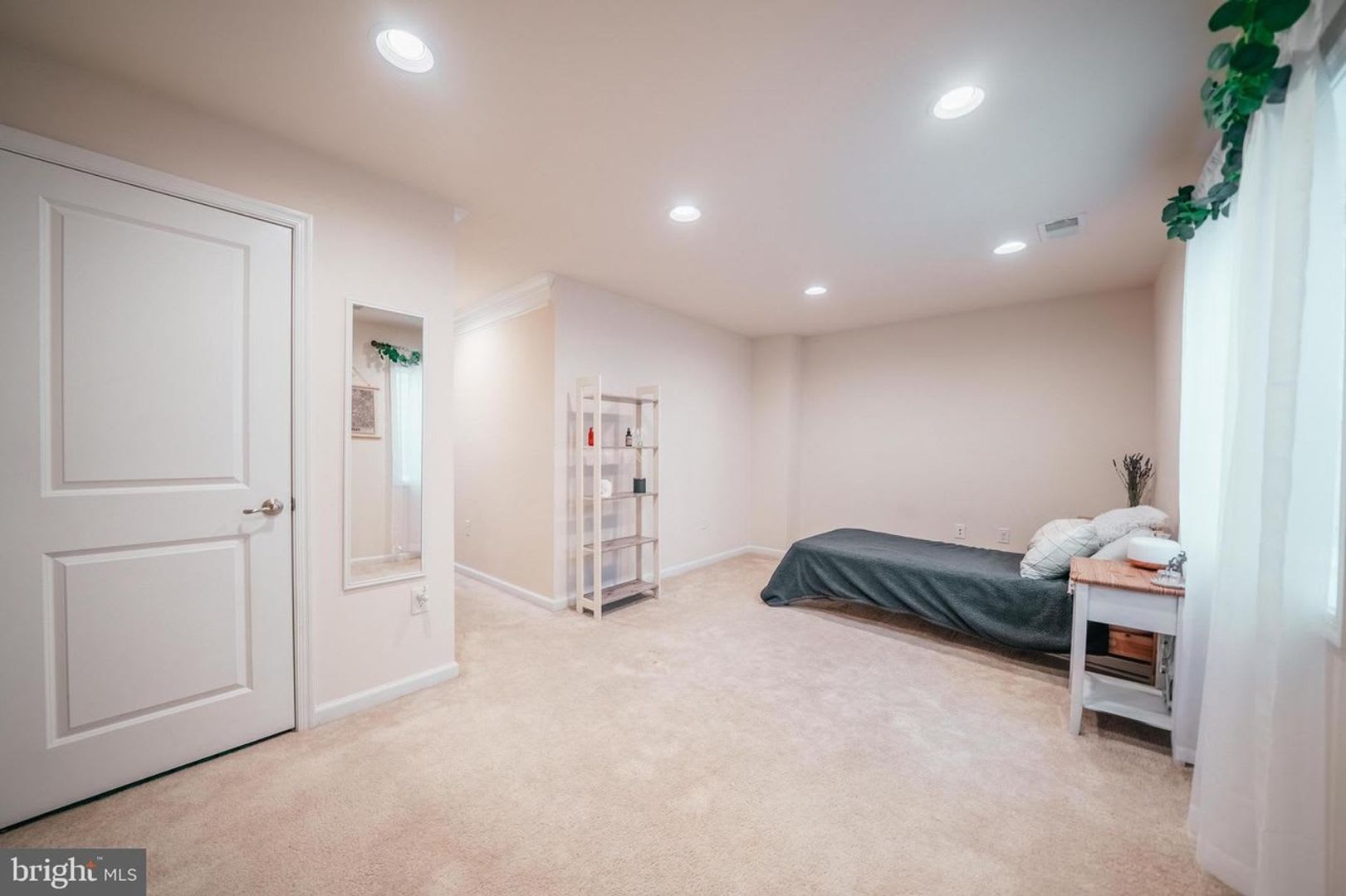 Don T Miss This Multi Level Townhome Across From Ngic National Ground Intelligence Center And Only Minutes To Shopping – photo 5