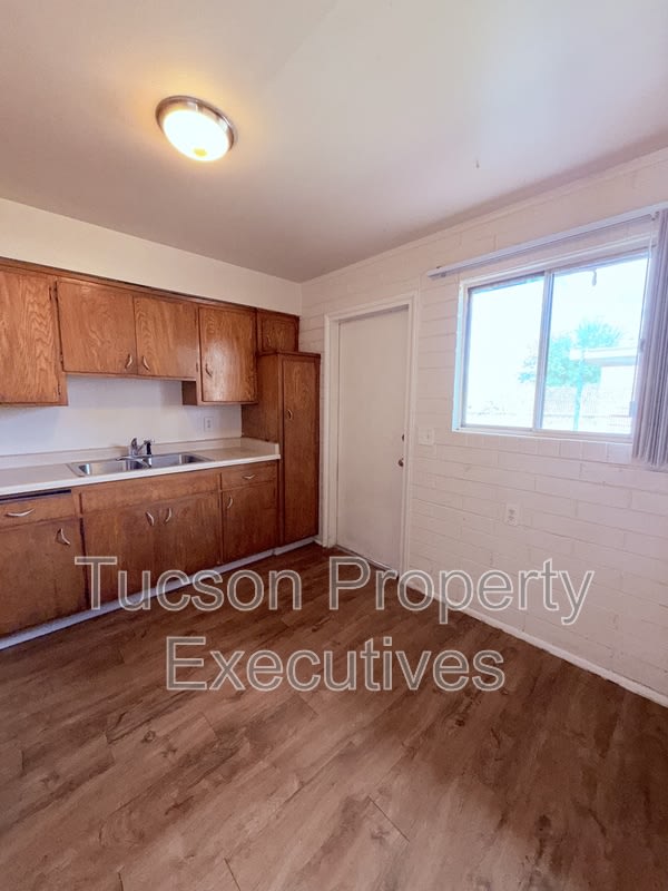 8914 South Nogales Highway – photo 2