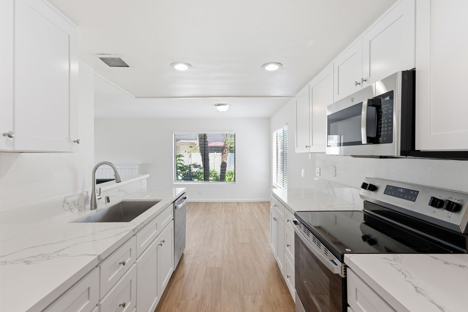 Briarcliff Community 3 Bed Condo for 12-month Lease – photo 1