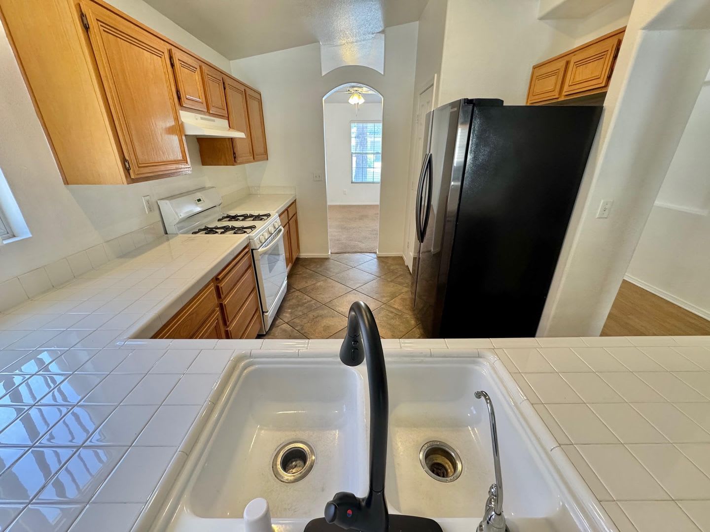 Beautiful Single Story 2 Bedroom 2 Bathroom Home Located In Seven Hills – photo 4