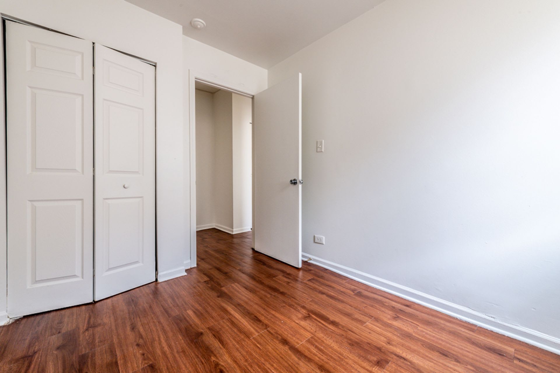 1734 E 72nd Street Apartments – photo 3