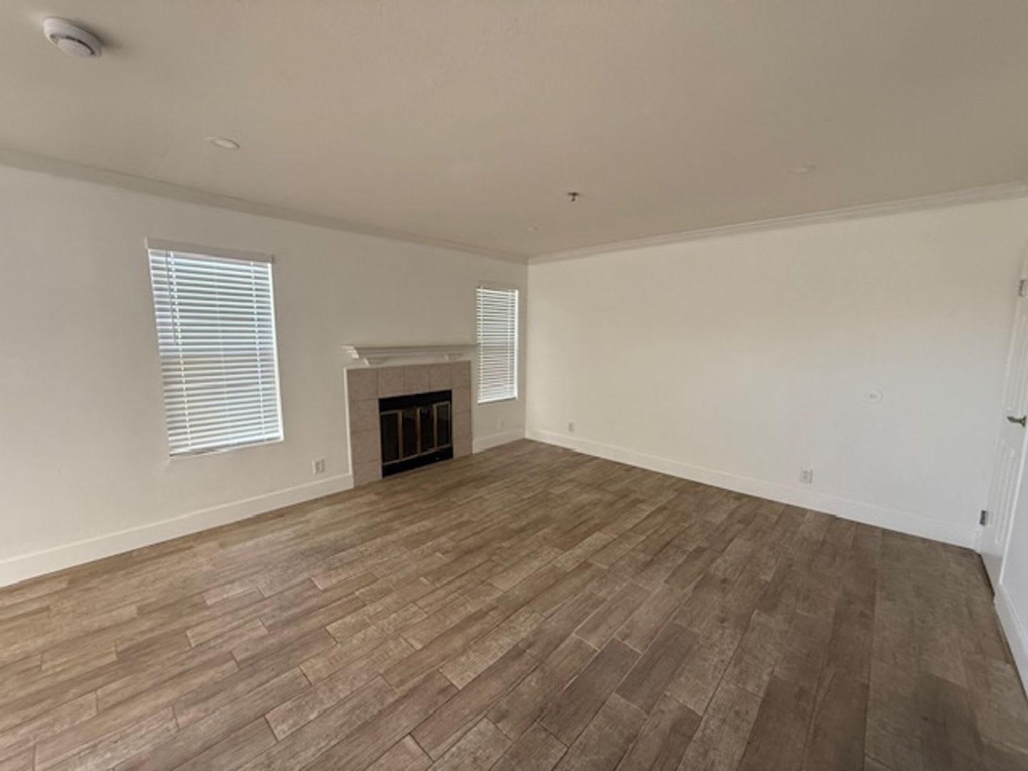Condo In Gated Palm Lake – photo 2