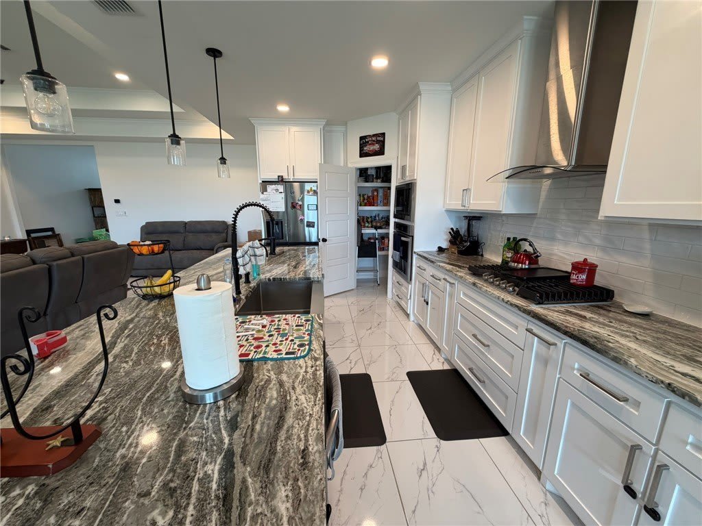 7830 Leylah Drive – photo 4