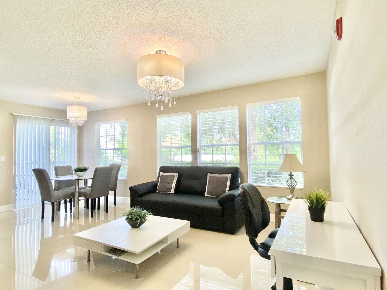 11520 Westwood Boulevard – photo 1