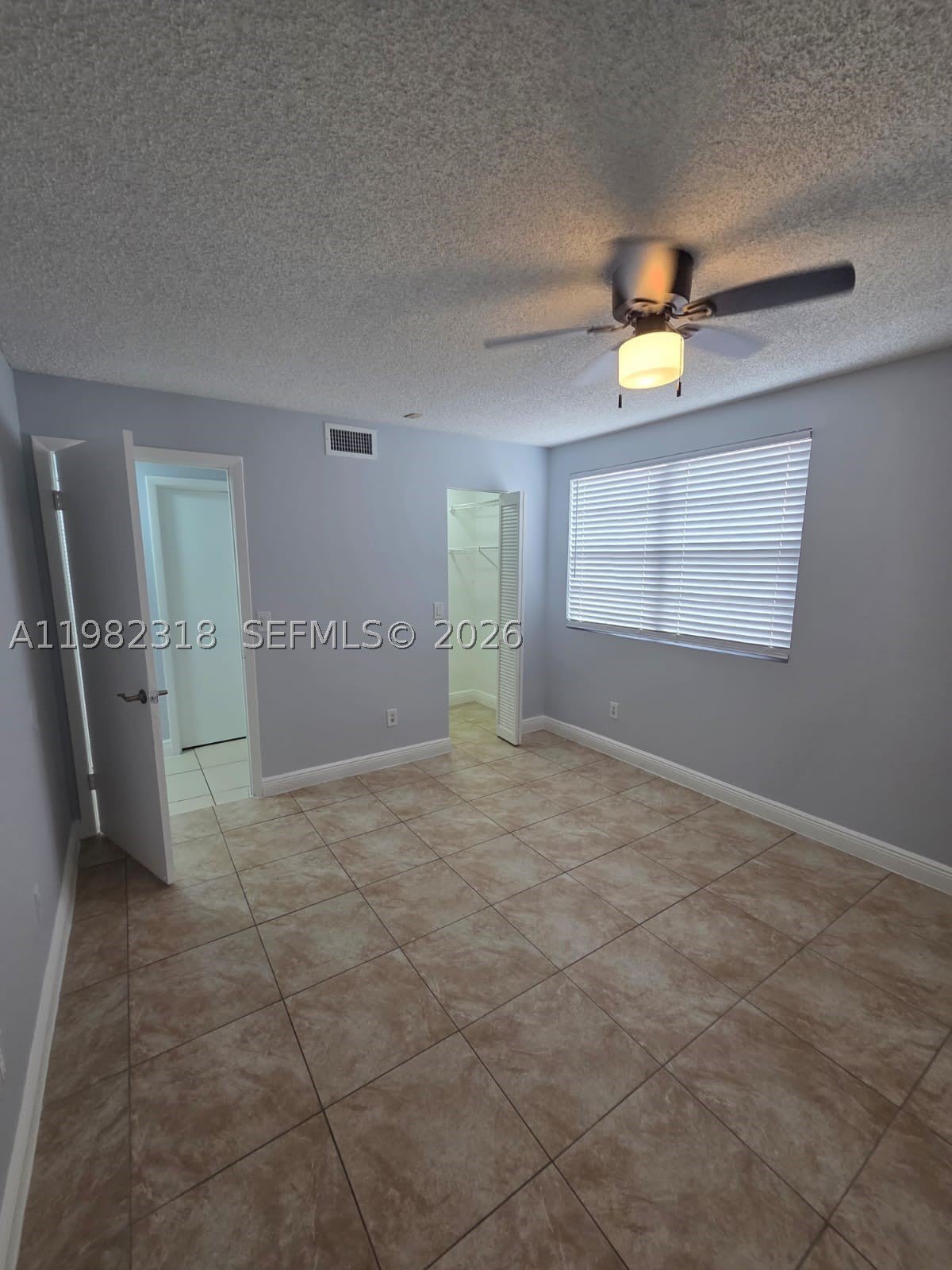 1241 SW 46th Ave – photo 4