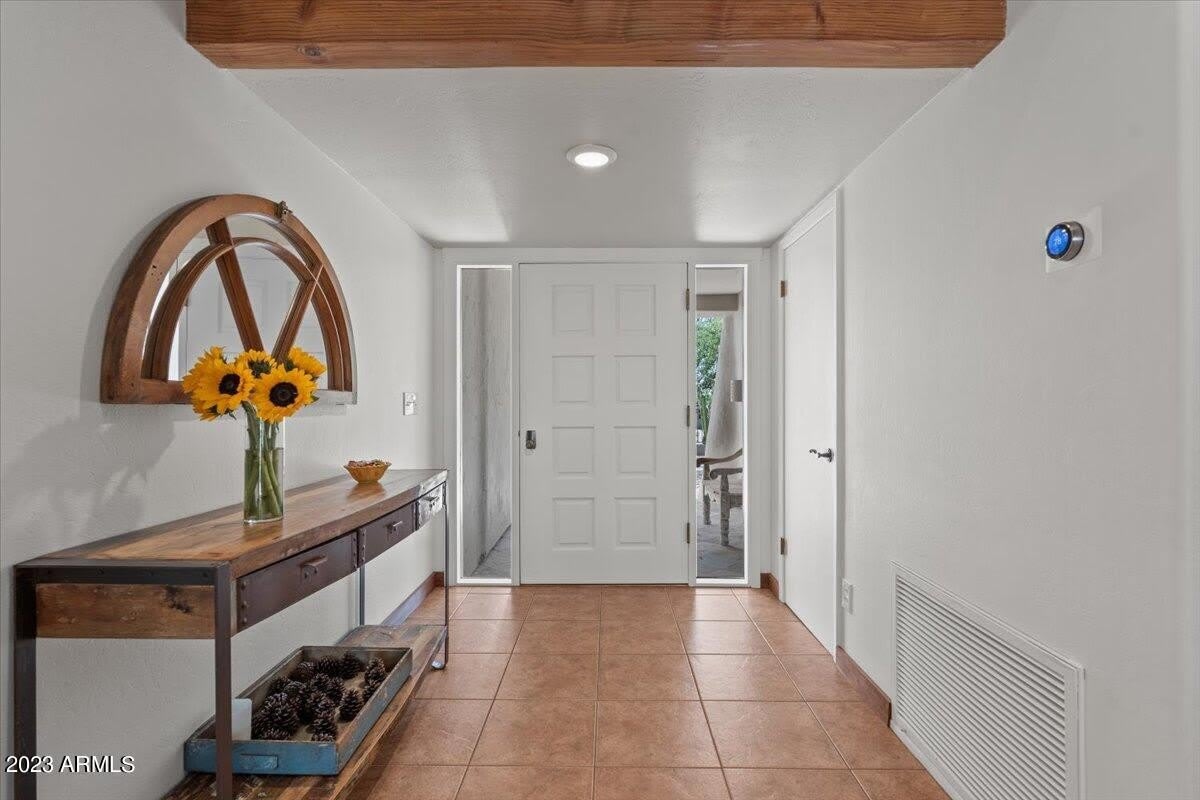 1816 E EAGLE CLAW Drive – photo 4