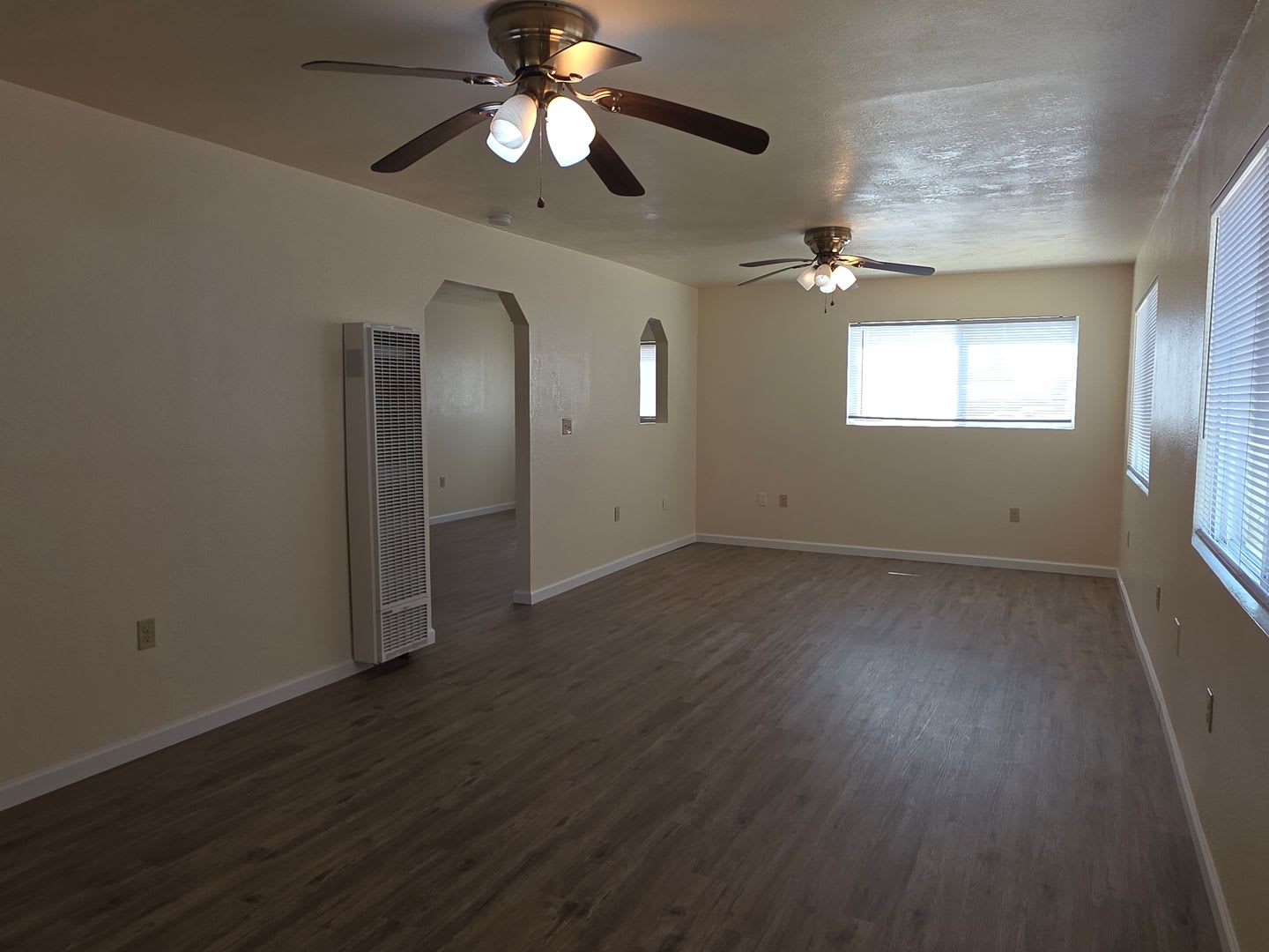 2 BED 1 BATH HOUSE WITH ALL NEW FLOORING IN HAPPY VALLEY – photo 5