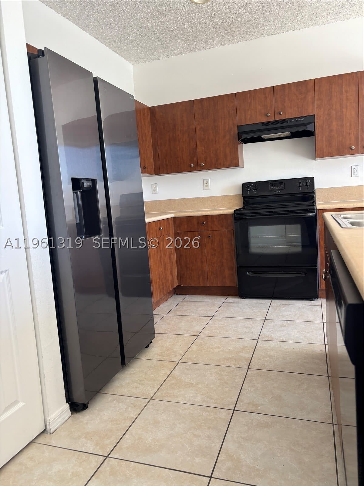 1044 NE 42nd Ter – photo 4