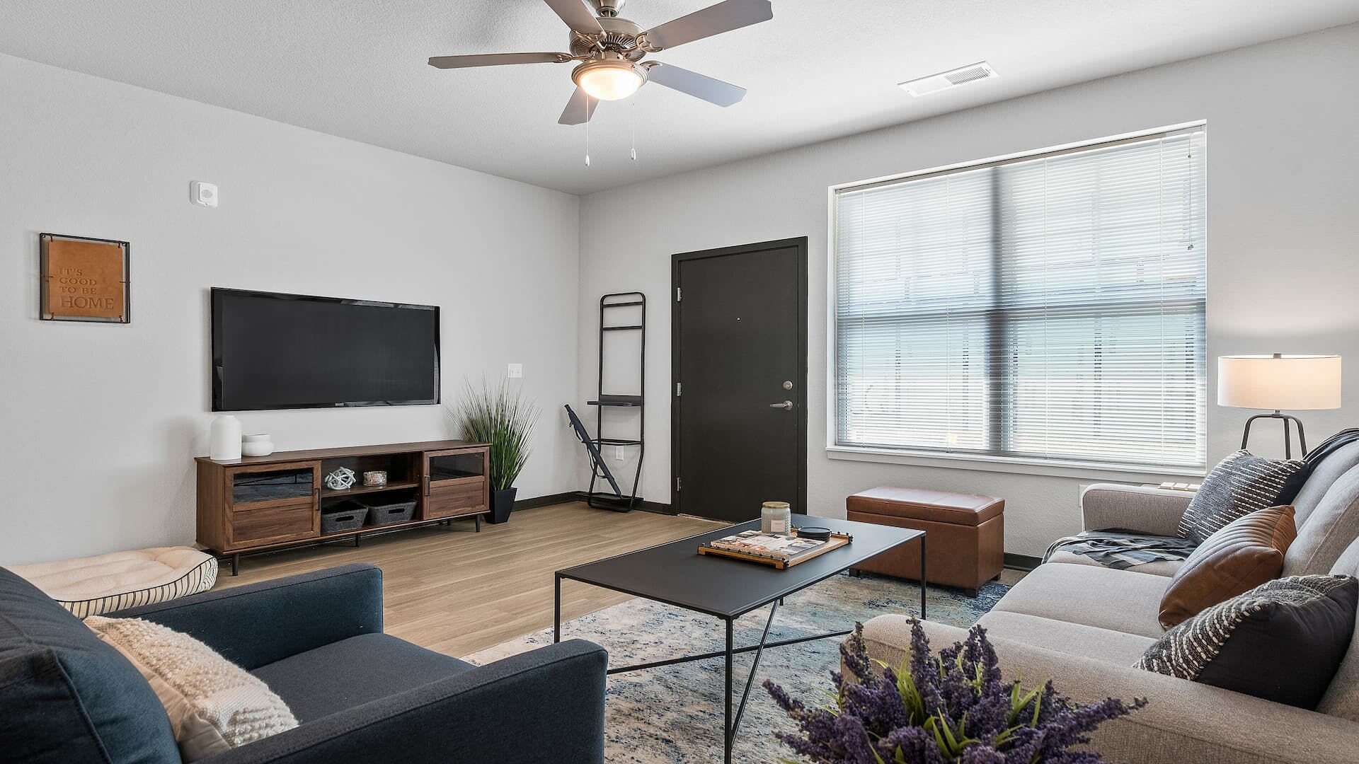 Authentix Quincy Street – photo 2