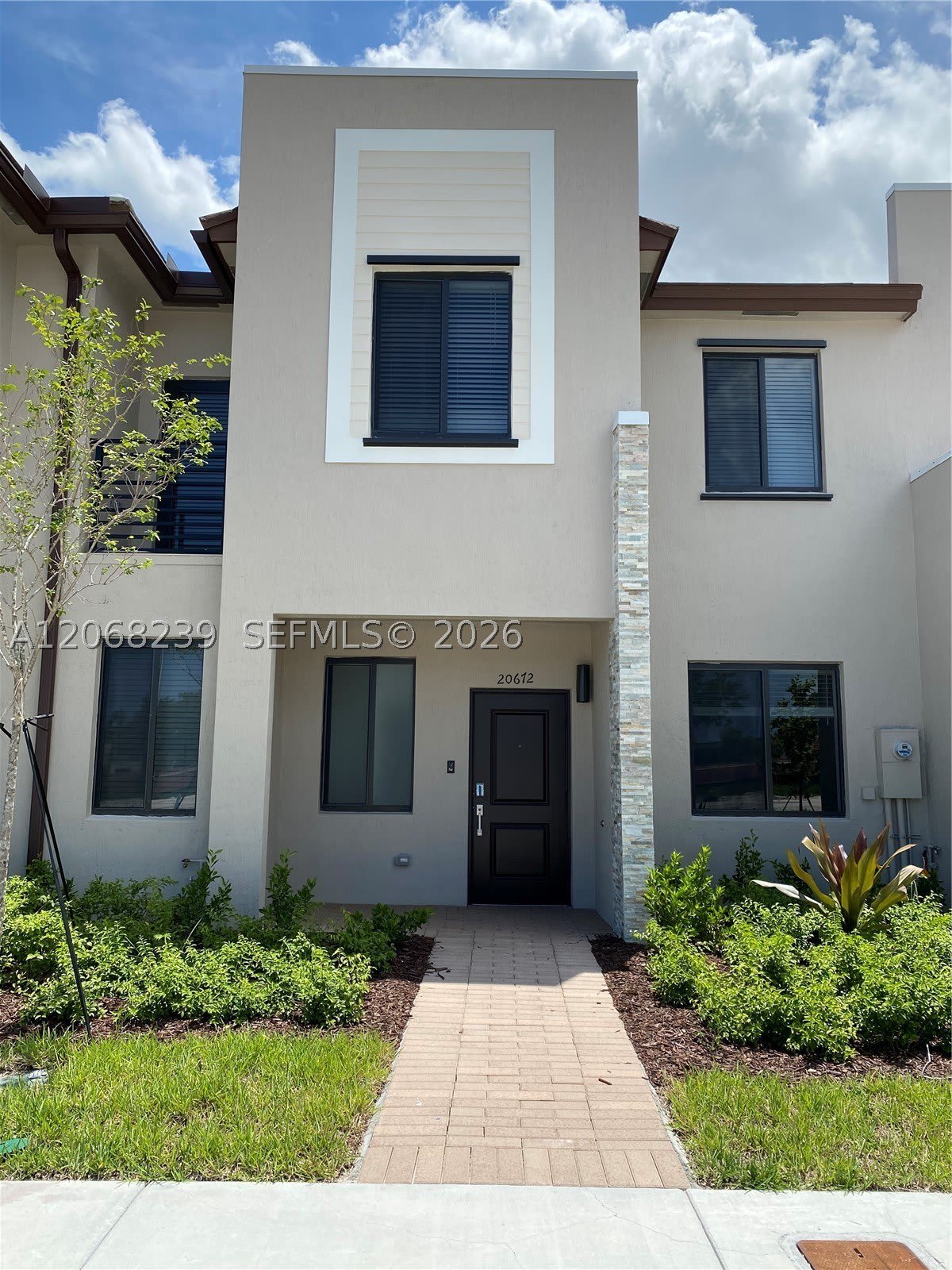 20672 NE 7th Pl – photo 1