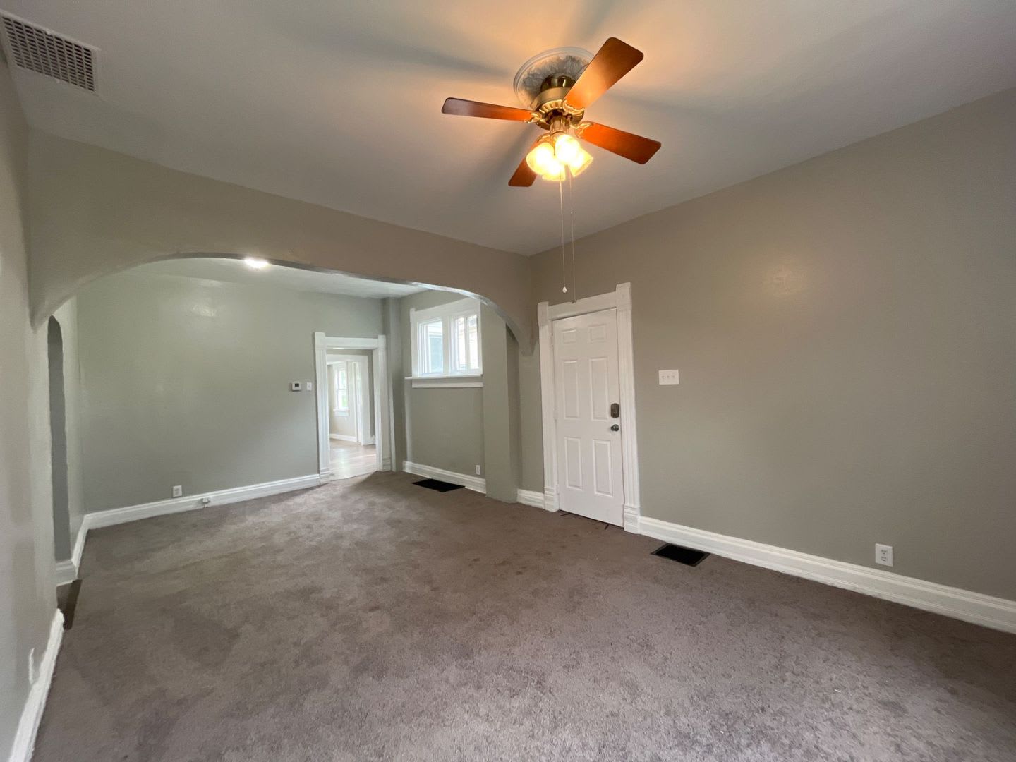 Fully Renovated Home Historic West Side Of Downtown – photo 5