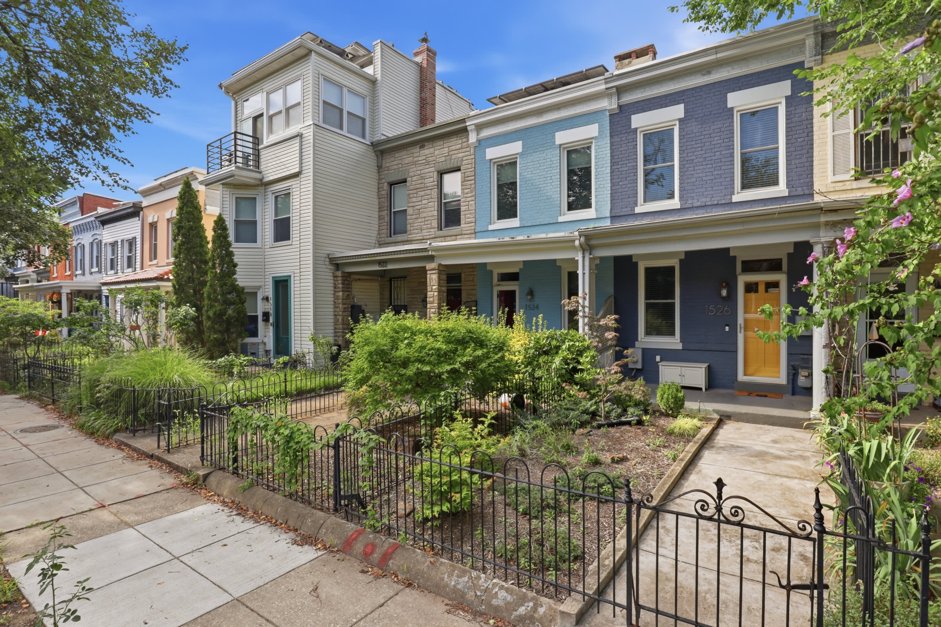 1526 D Street Southeast – photo 2