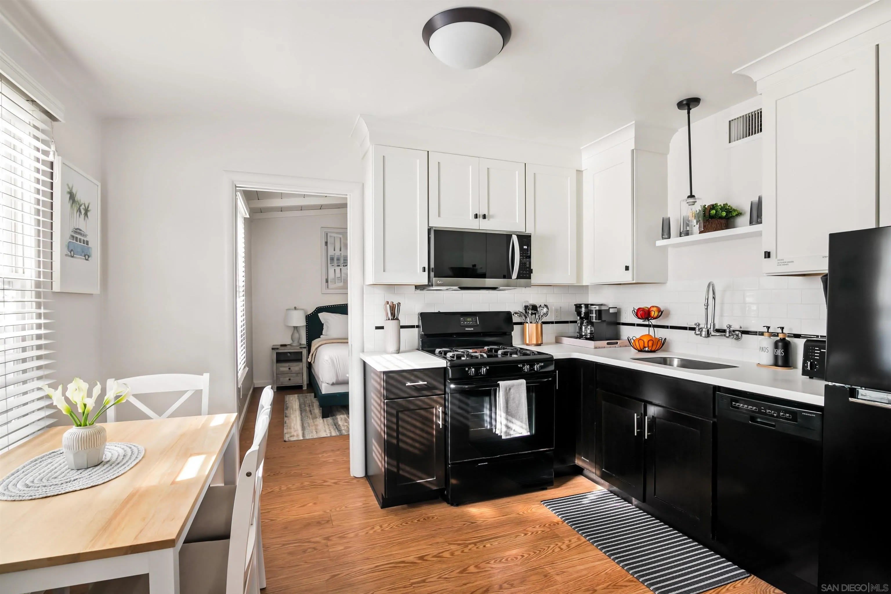 319 Nautilus Street – photo 3