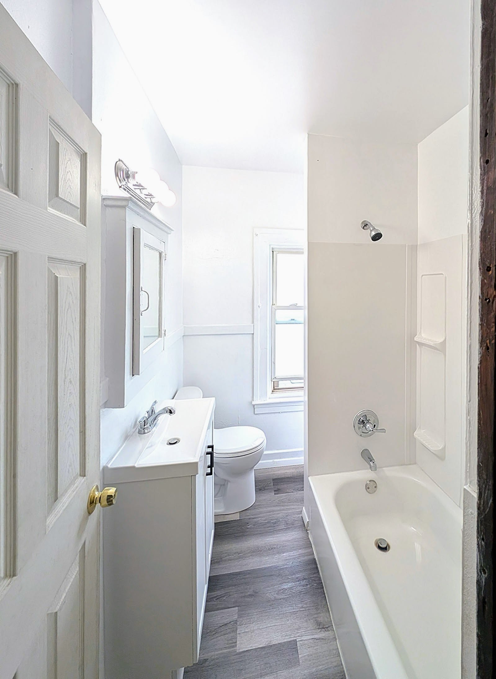 30 West Henry St Upper – photo 3
