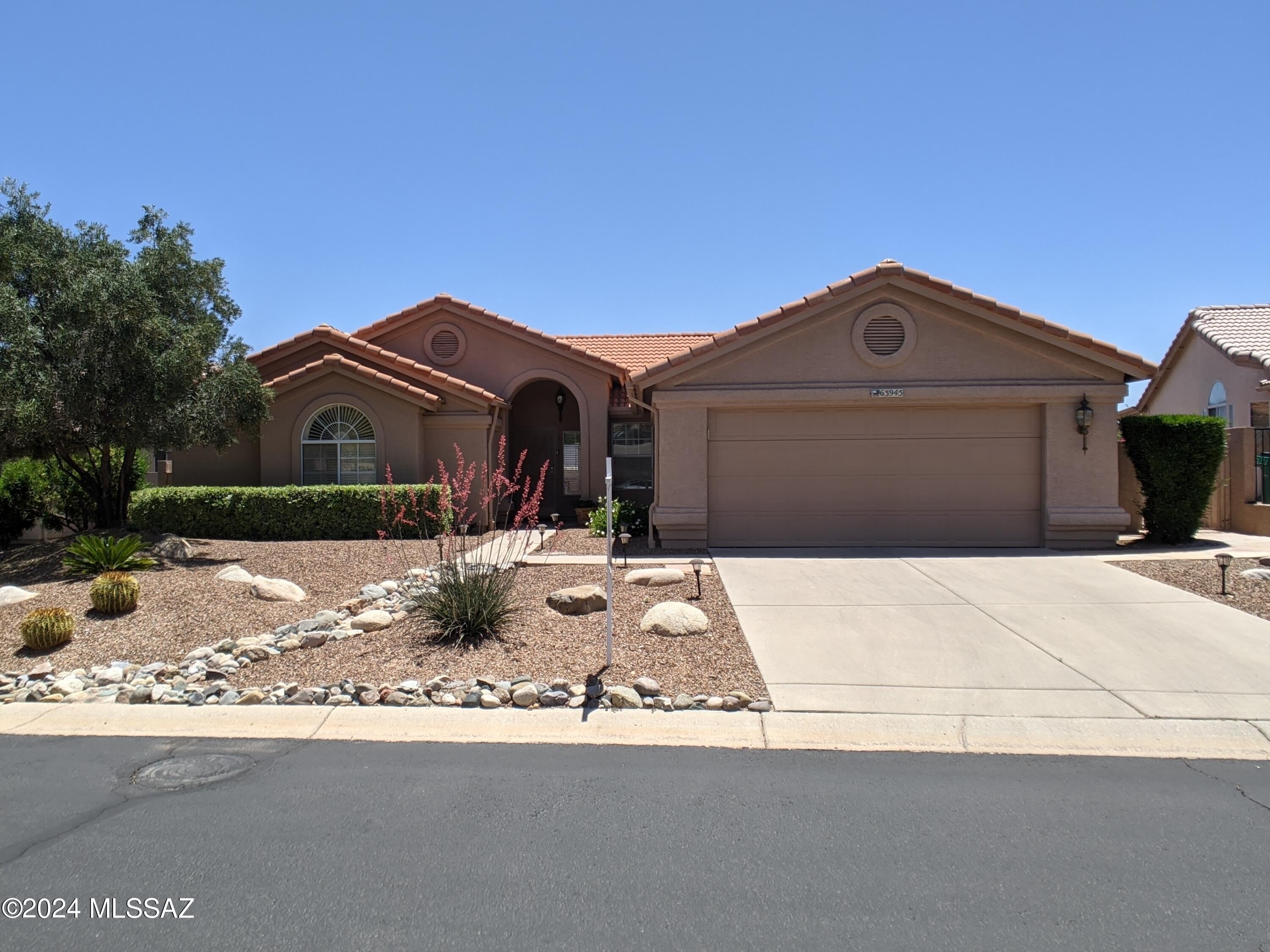 63945 E Orangewood Lane – photo 2