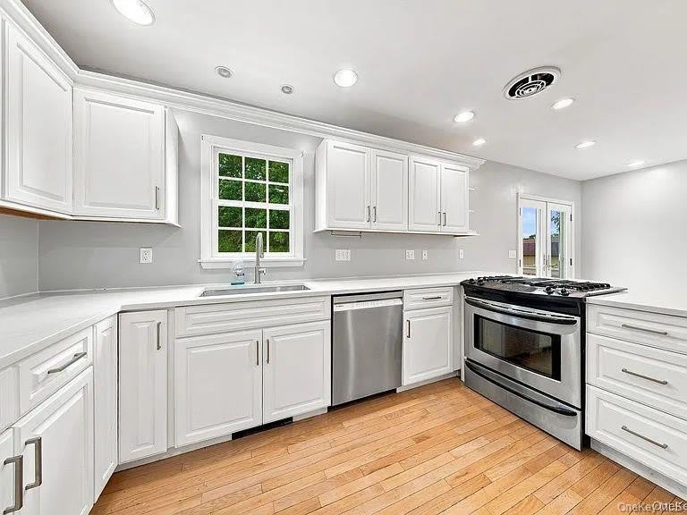 4 Fleetwood Drive – photo 5