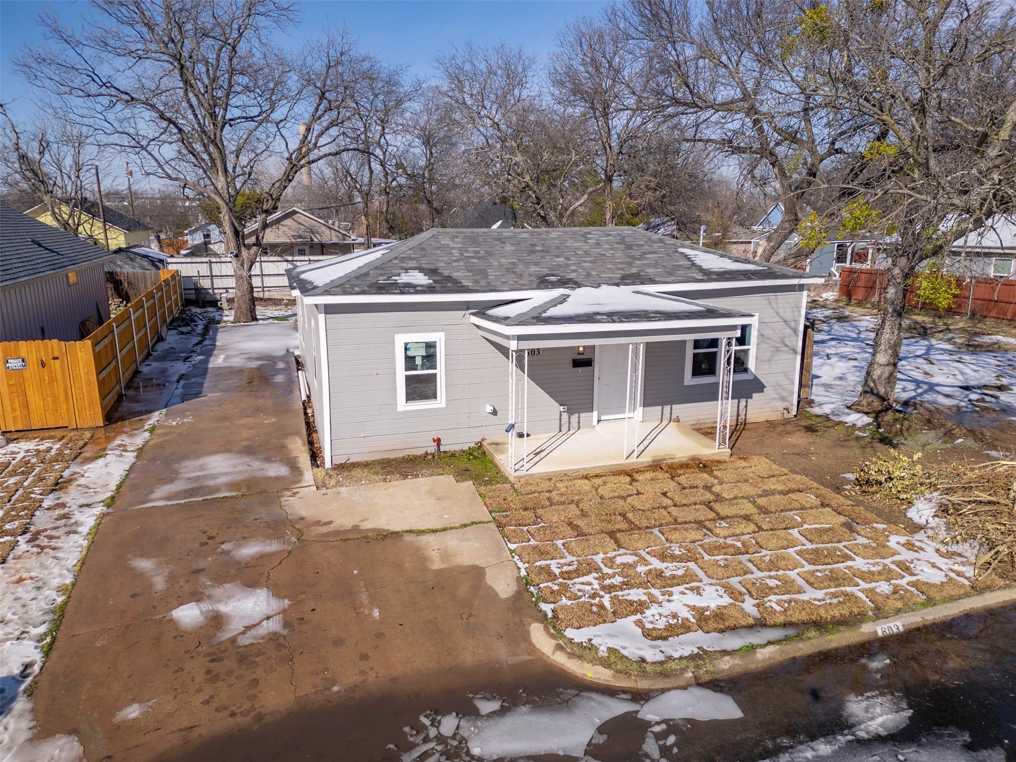 603 E Willingham Street – photo 3