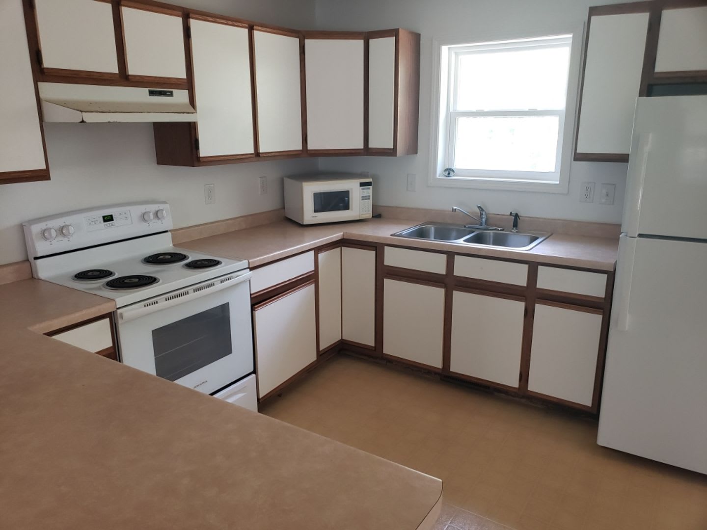 2310 E Lexington Blvd – photo 3