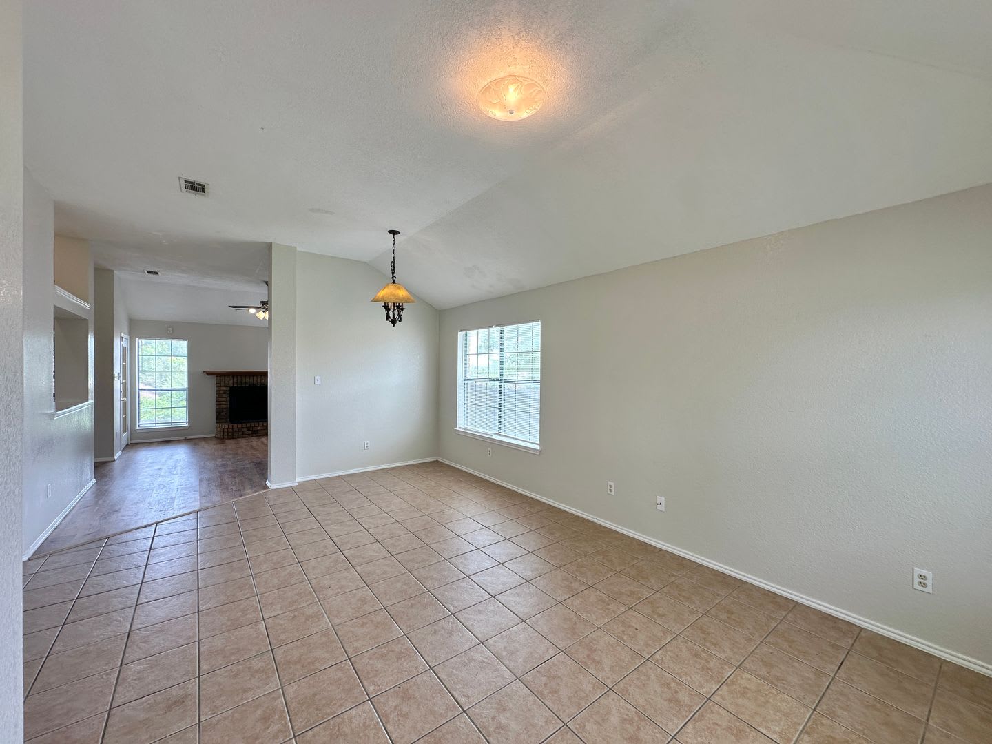 607 Hogan Drive – photo 4
