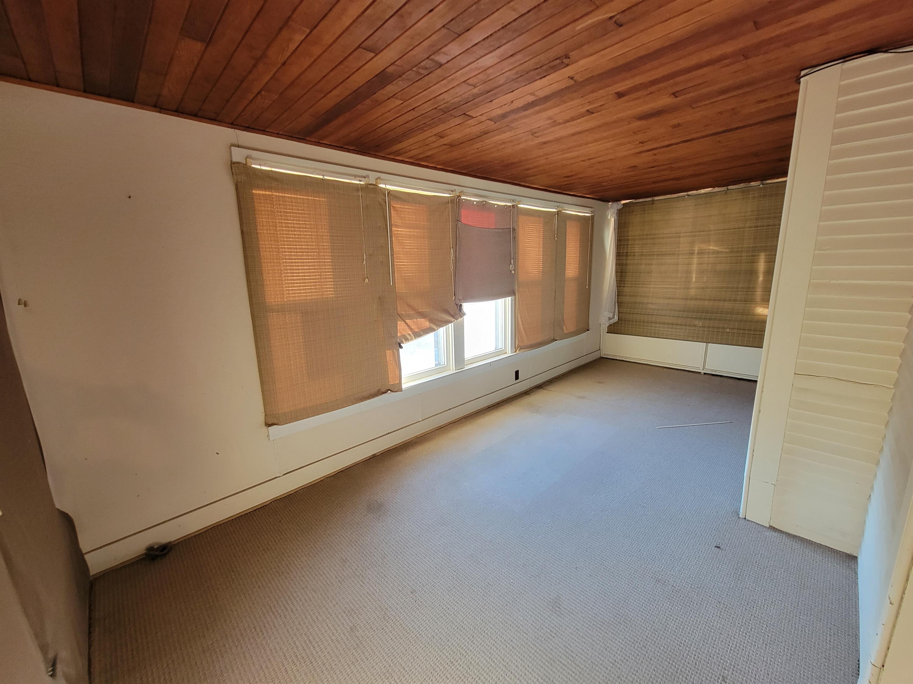 1105 1/2 Avenue F – photo 2